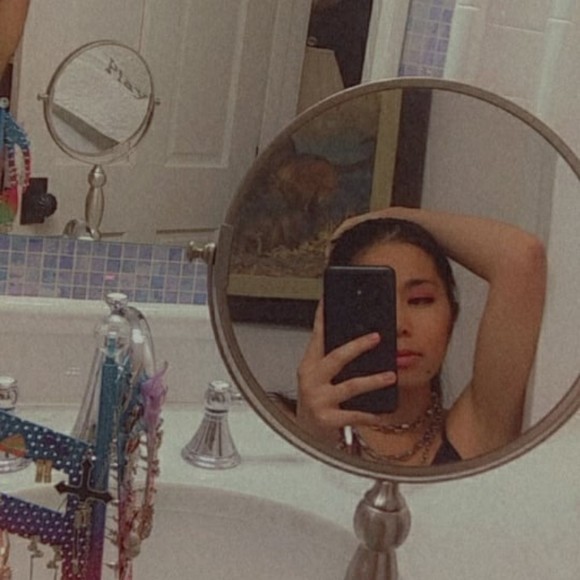 Profile Picture of Lilah Philips (@lilah_bean20) on Poshmark