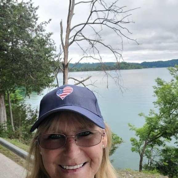 Profile Picture of Brenda Dillon-mcclain (@brendadillon13) on Poshmark