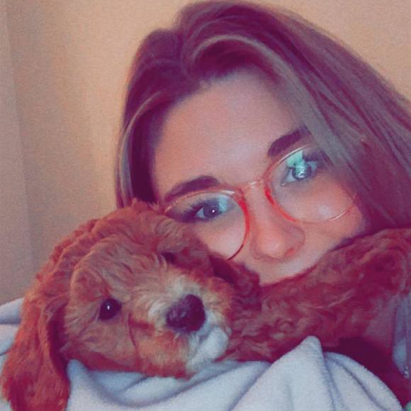 Profile Picture of Lauren Brusoe (@16brusoelauren) on Poshmark