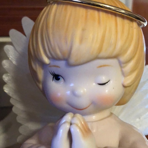 Profile Picture of Lila Espinoza (@floreslilas) on Poshmark