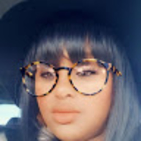 Profile Picture of Meron Gebrewahid (@merongebrewahid) on Poshmark