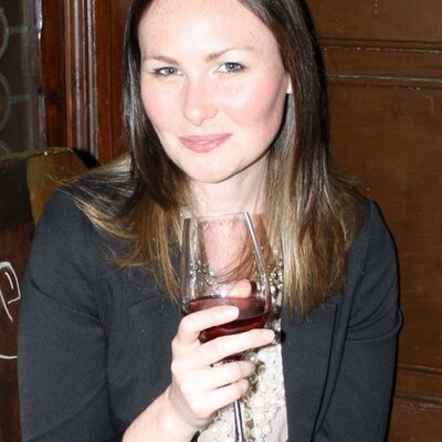 Profile Picture of Jennifer Egan (@jenegan27) on Twitter
