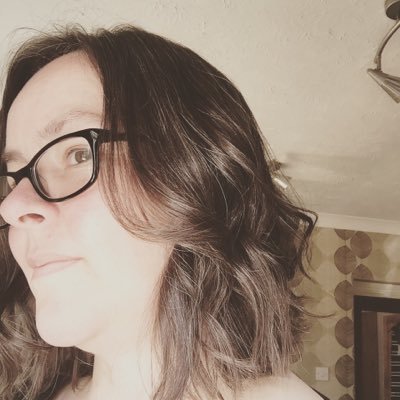 Profile Picture of Vicky Parsons  🌻 (@bigtallbird) on Twitter