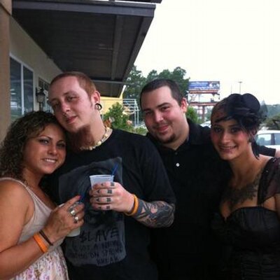 Profile Picture of Michael Kliebert (@michaelluvsmila) on Twitter