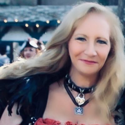 Profile Picture of Cindy Wright (@RubyPlankDancer) on Twitter