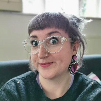 Profile Picture of Laura Sweeney (@laurajsweeney) on Twitter