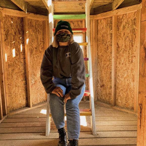 Profile Picture of Sophia Edmondson (@sophiaedmond821) on Poshmark