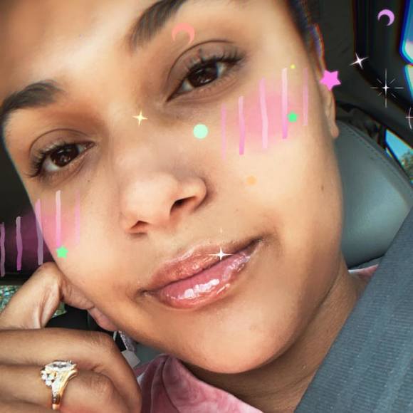 Profile Picture of Alexis Matire (@alexismatire) on Poshmark