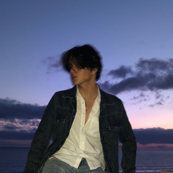 Profile Picture of Yavuz Ozgun (@yzgunz) on Poshmark