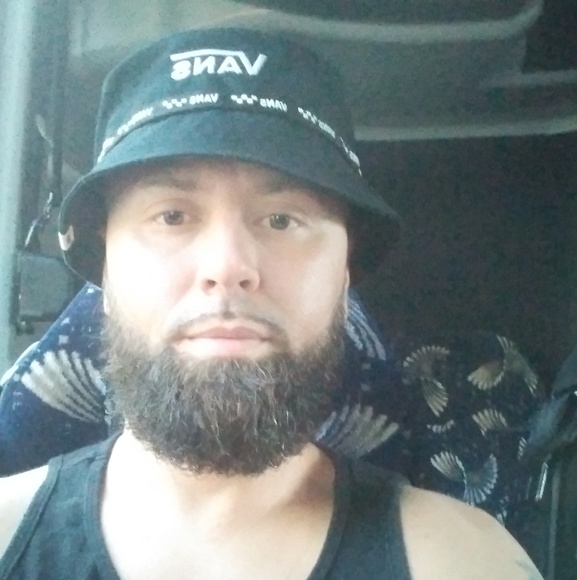 Profile Picture of Matthew Moyer (@mattdaddy624) on Poshmark