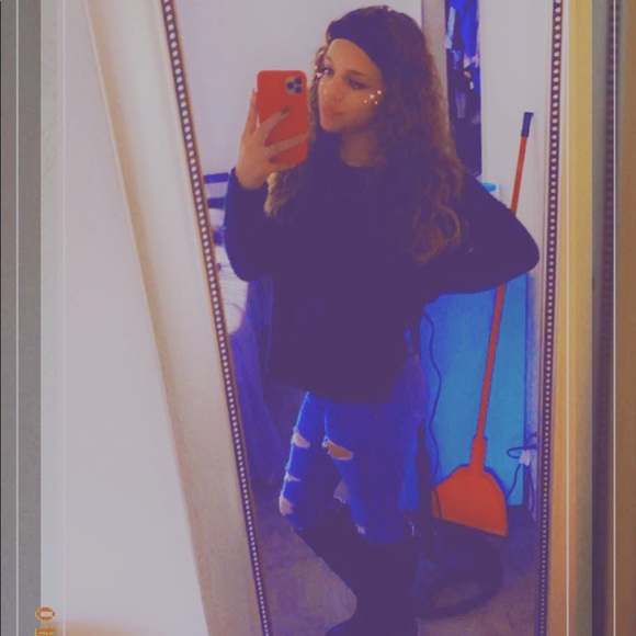 Trinity Stephens - Poshmark Profile Picture of Trinity Stephens (@trinitysteph354) on Poshmark