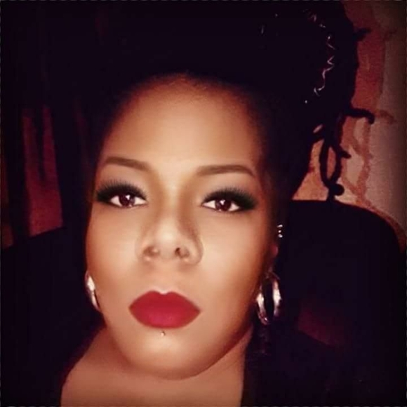 Profile Picture of Rasheeda Smith-socolove (@rasheeda_s) on Poshmark