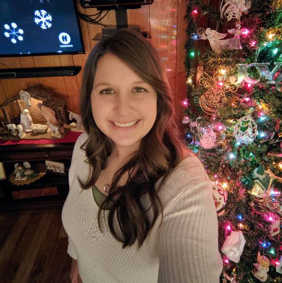 Profile Picture of Laurin Bigford (@ldbigford) on Poshmark