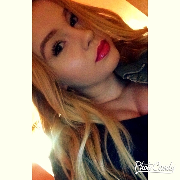 Kasia Habada - Poshmark Profile Picture of Kasia Habada (@kasiahabada) on Poshmark