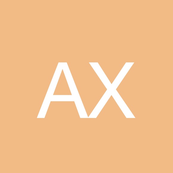 Profile Picture of Ana Xala (@anaxala) on Poshmark