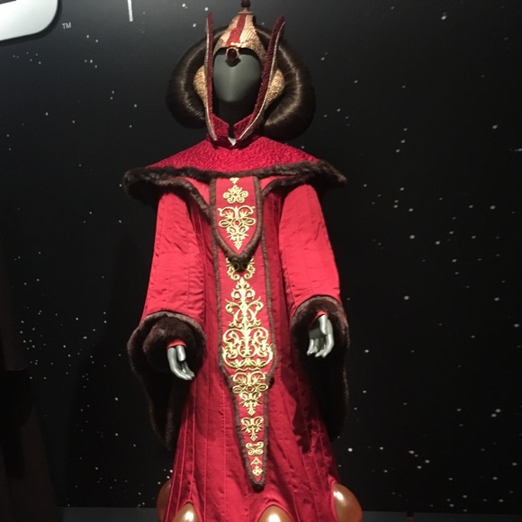 Profile Picture of Michelle Kreinbring (@mimikreinbring) on Poshmark