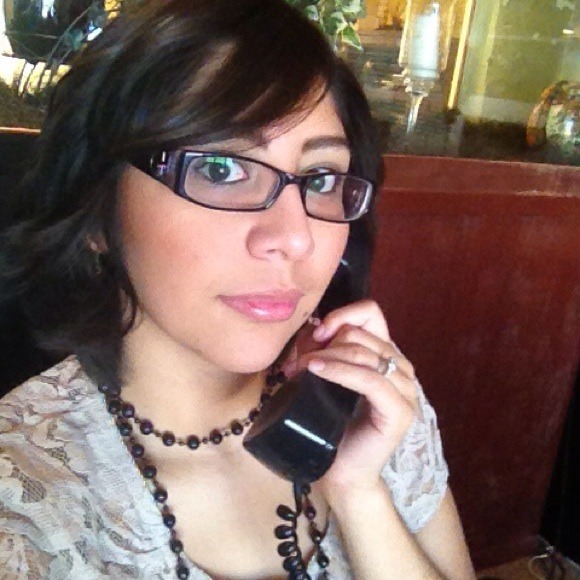 Profile Picture of Karen Olmos (@karen007_43) on Poshmark