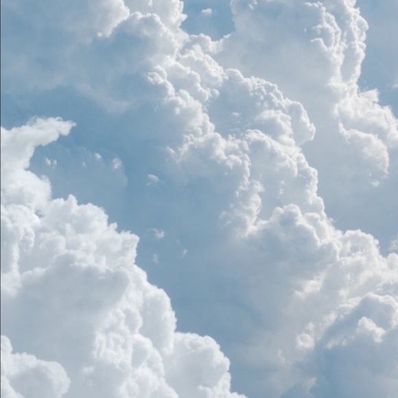 Profile Picture of Ash Rob (@ashlynr46) on Poshmark