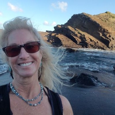 Profile Picture of Jen (@Sail_FLy_Jen) on Twitter