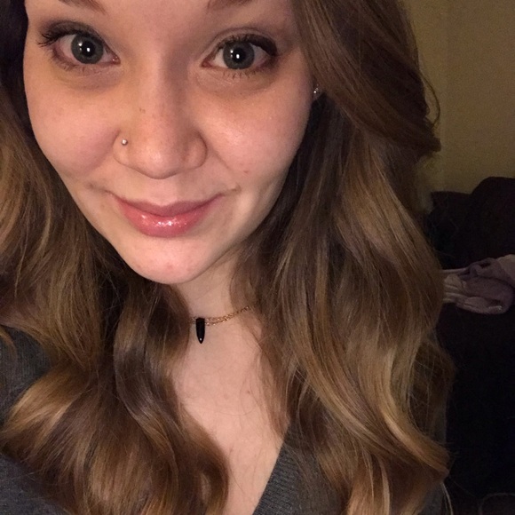 Profile Picture of Stephanie Mccarley (@steffy1394) on Poshmark