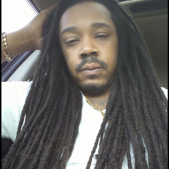 Profile Picture of Daimen Purvis (@daimenpurvis) on Poshmark