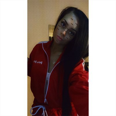 Profile Picture of Jas (@jasminebarron_) on Twitter