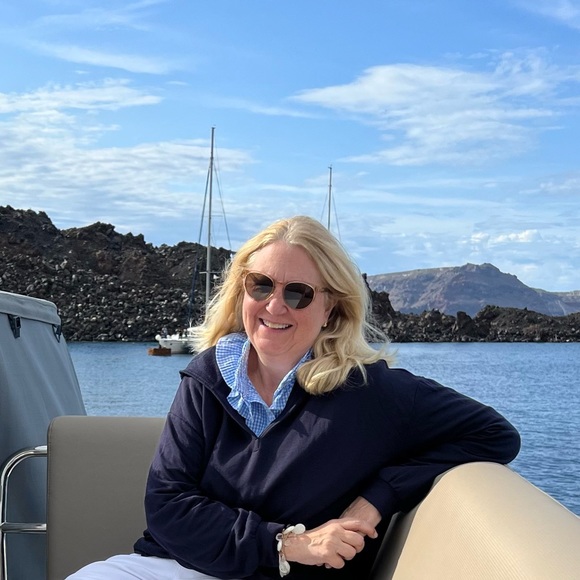 Profile Picture of S Grodsky (@classicinct) on Poshmark