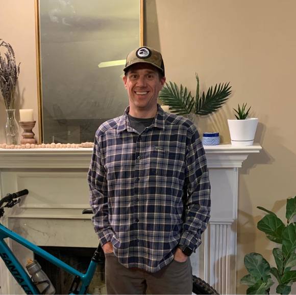 Profile Picture of Travis Fischer (@tfisch2020) on Poshmark