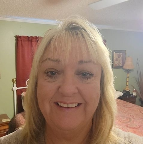 Profile Picture of Lorri Mcdaniel (@lmcdnl1961) on Poshmark