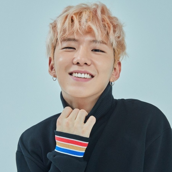 Profile Picture of Kihyun Yoo (@bavvon333) on Poshmark