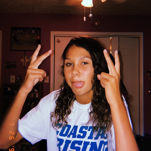 Profile Picture of Payton Haidet (@paytonhaidet) on Poshmark
