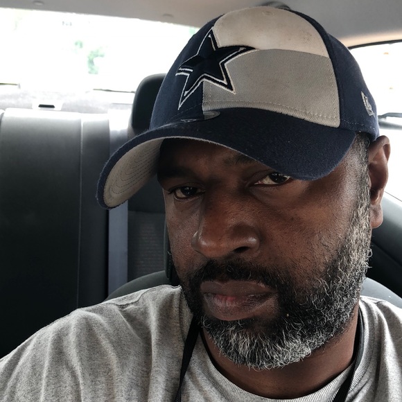 Profile Picture of Dwayne Gregory (@dwaynegregory) on Poshmark