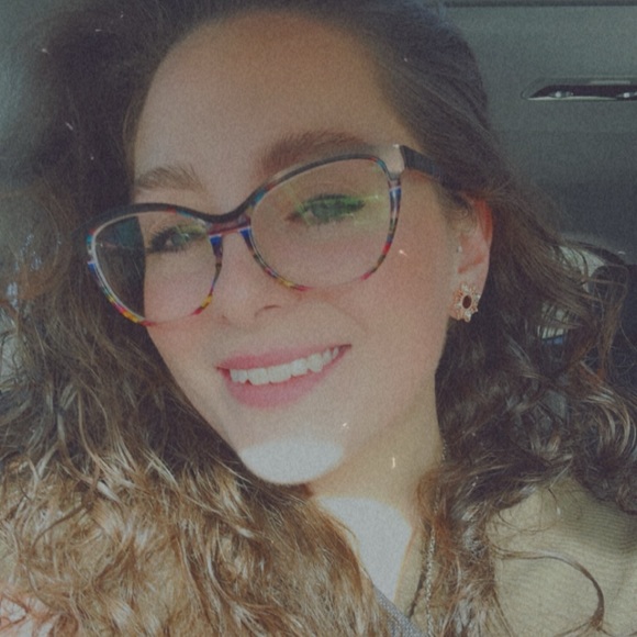 Profile Picture of Danielle Santelli (@wiscodanni) on Poshmark