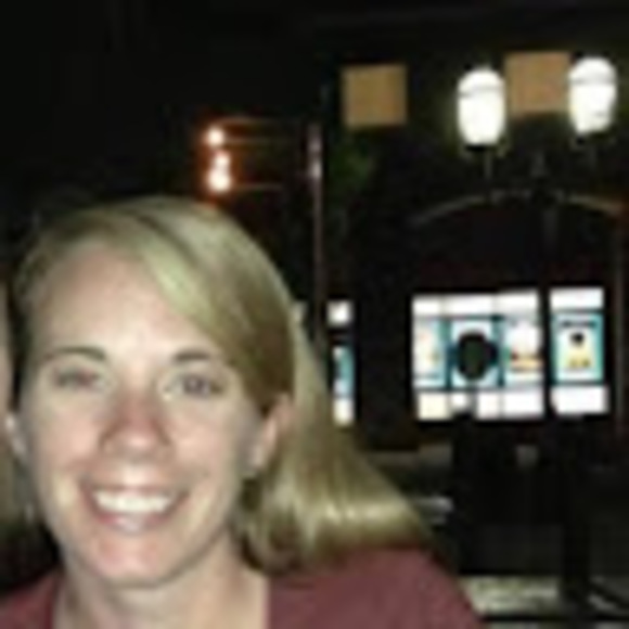 Profile Picture of Siobhan Casey (@shocasey) on Poshmark