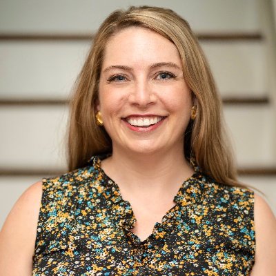 Profile Picture of Rachel Hoge (@RachelHoge) on Twitter