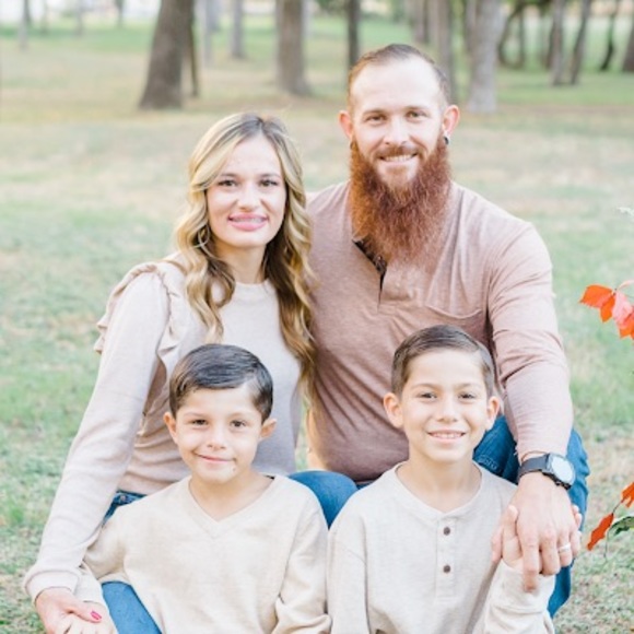 Profile Picture of Alexandria Boychuk (@andriaboychuk) on Poshmark