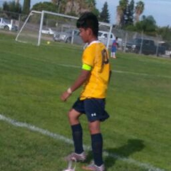 Profile Picture of Diego Coria (@fcoria08) on Poshmark