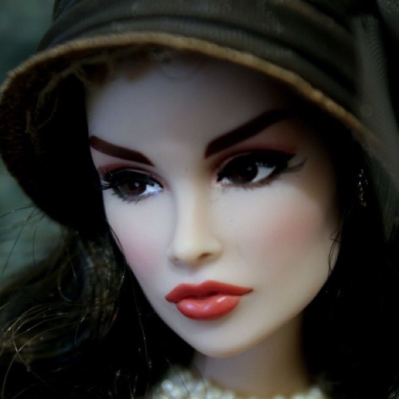 Profile Picture of Cheryl Calhoun (@cherylfreese) on Poshmark