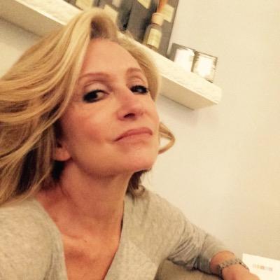 Profile Picture of Adrienne Friedberg (@avfberg) on Twitter