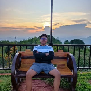 Profile Picture of Chester Clark Acosta (@chesterdarks) on Instagram