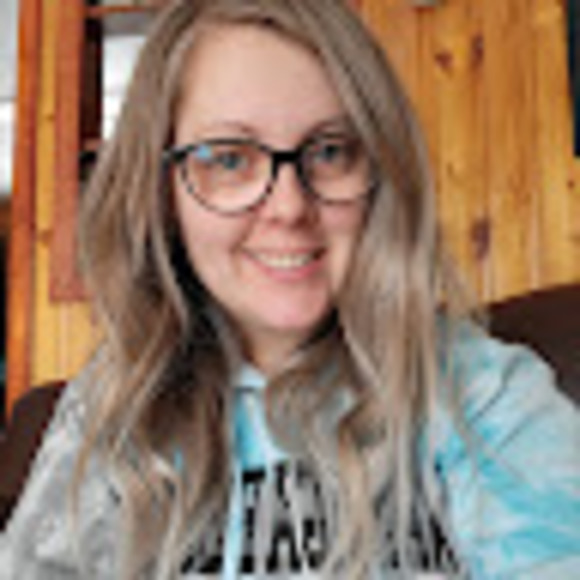 Profile Picture of Shelly Borgford (@sborgford) on Poshmark