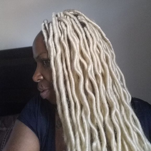 Profile Picture of Portia Caradine (@portiacaradine) on Poshmark