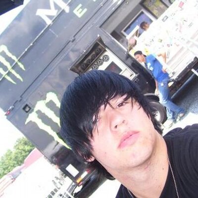 Profile Picture of Travis Hollowell (@Teddy_07) on Twitter