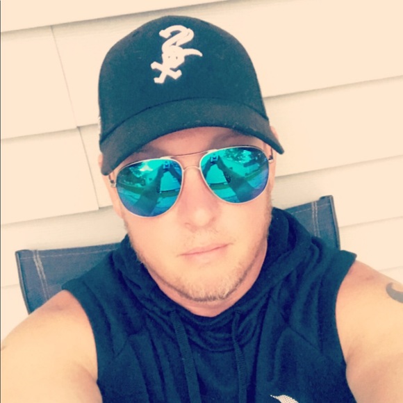 Profile Picture of Matthew Wigen (@lastsonofoa) on Poshmark