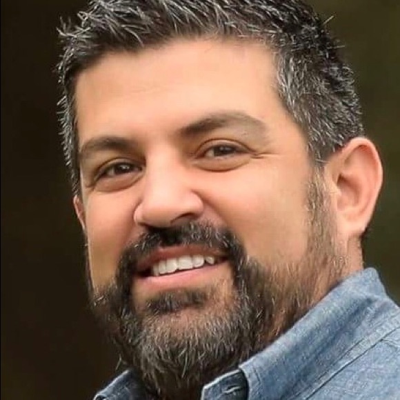 Profile Picture of Jesse Zamarron (@zamarroj) on Poshmark