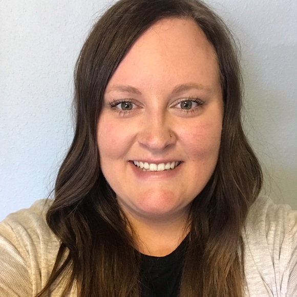 Profile Picture of Tessa Nystrom (@tessanystrom) on Poshmark