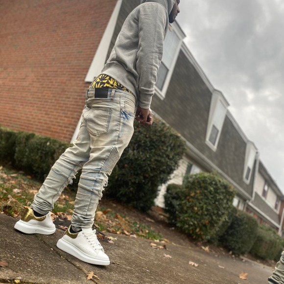 Profile Picture of Leon Charles (@leoncharles) on Poshmark