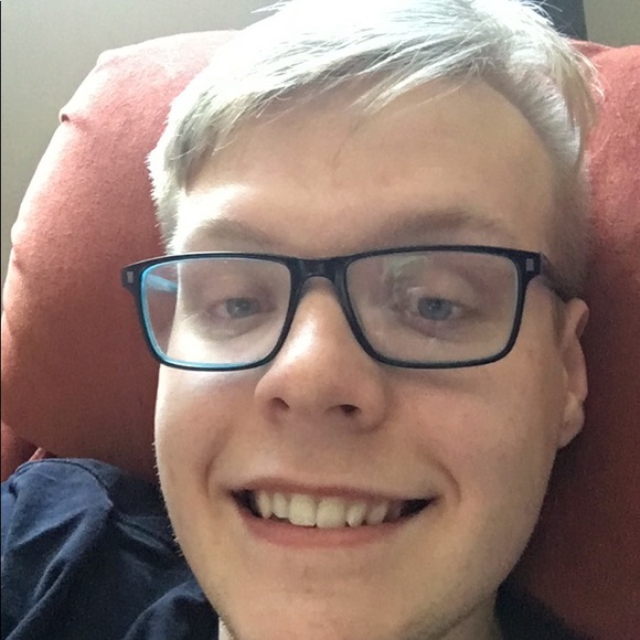 Zack Holzfoester - Poshmark Profile Picture of Zack Holzfoester (@steelcitysaint) on Poshmark