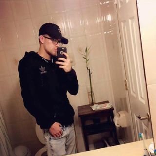 Profile Picture of Peter Zeb (Peter Zebrowski) (@peter.zebrowski) on Facebook