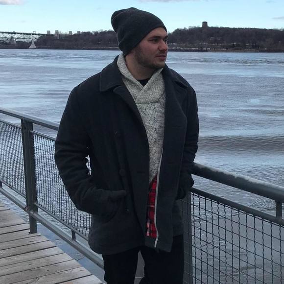Profile Picture of Dan Biondello (@danbiondello) on Poshmark